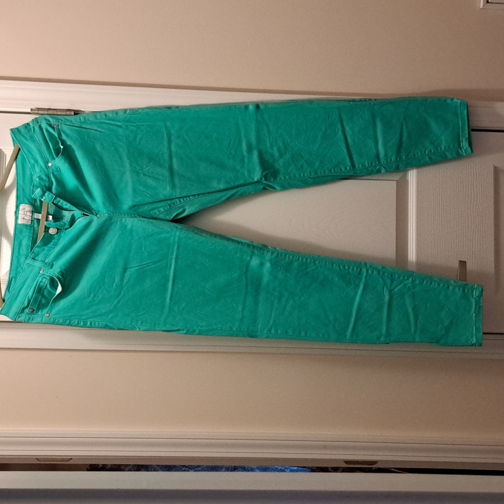 Celebrity Pink, 13/31 stretchy,  skinny , light green pants